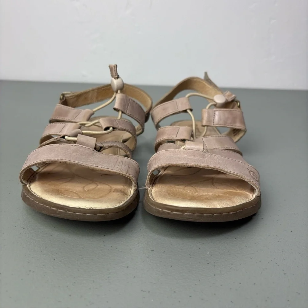 Born Women's Tan Taupe Sandals Leather Strappy Hook Loop 9M Casual Summer